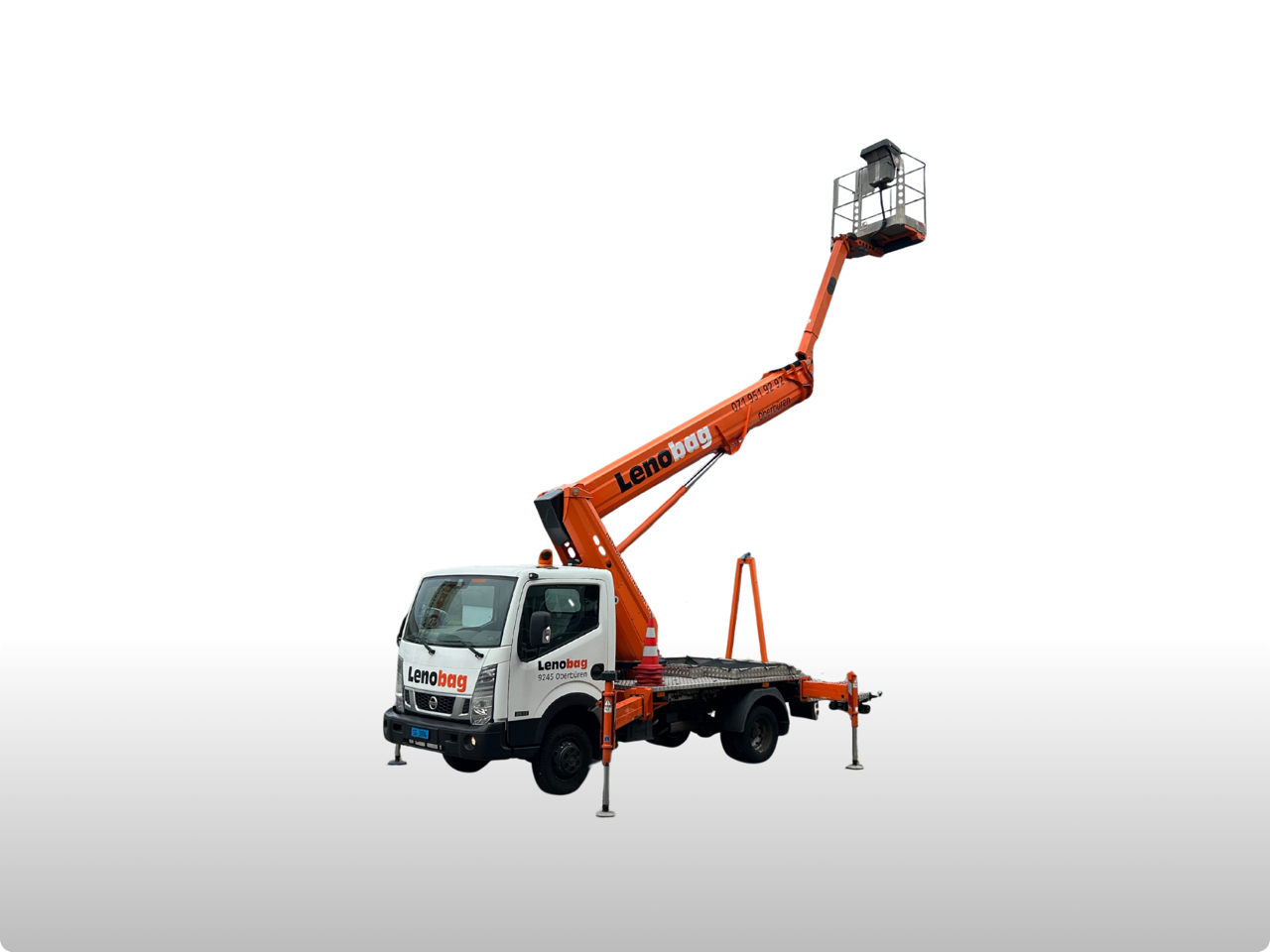 Nissan Ruthmann Steiger, TB 300